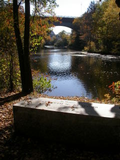 Ken Newcomb Memorial and Artists' Point